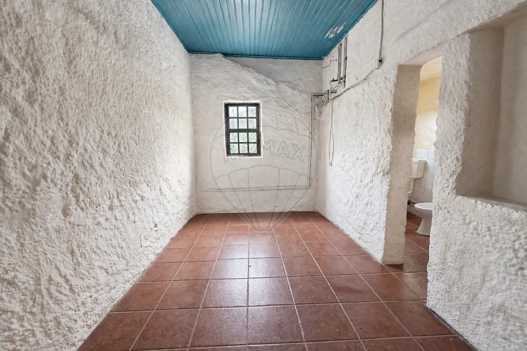 Moradia T2 para Venda em Abragão Foto 15