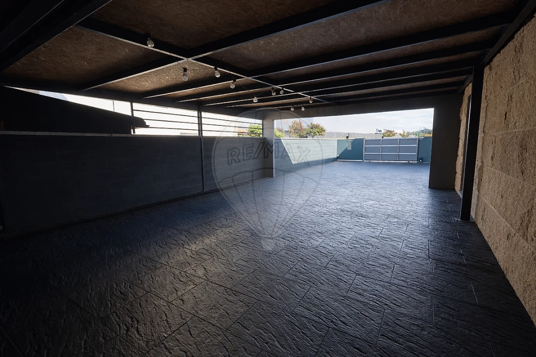 Moradia T3 para Venda em Abragão Foto 8