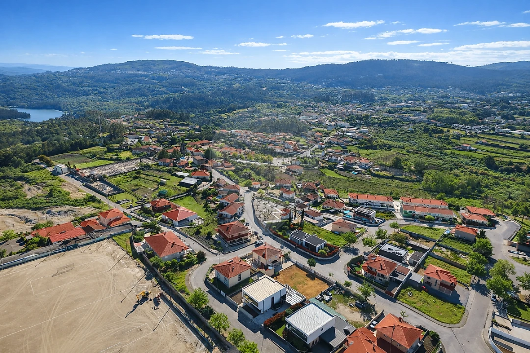 Moradia T3 para Venda em Abragão Foto 9