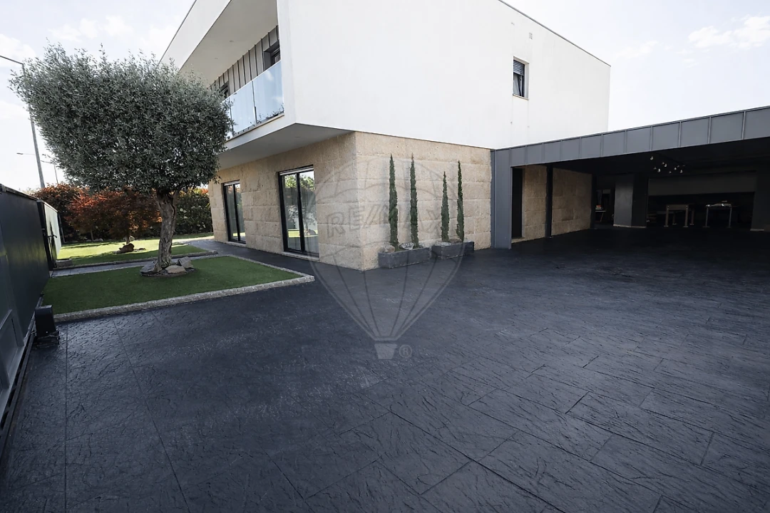 Moradia T3 para Venda em Abragão Foto 44