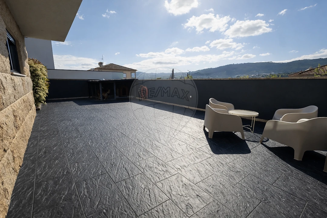 Moradia T3 para Venda em Abragão Foto 2