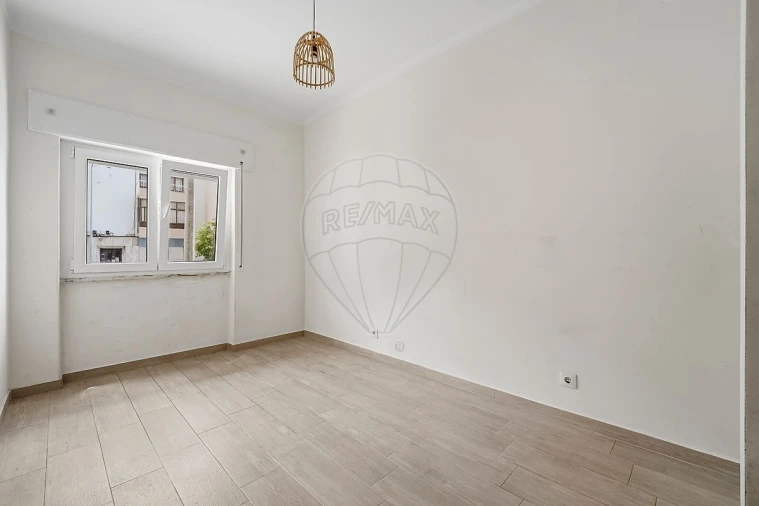 Apartamento T2 para Venda em Barreiro e Lavradio Foto 3