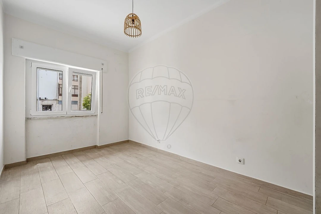 Apartamento T2 para Venda em Barreiro e Lavradio Foto 3