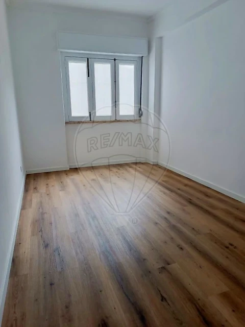 Apartamento T2 para Arrendamento em Ajuda