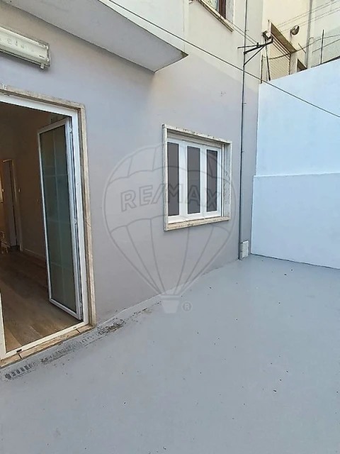 Apartamento T2 para Arrendamento em Ajuda