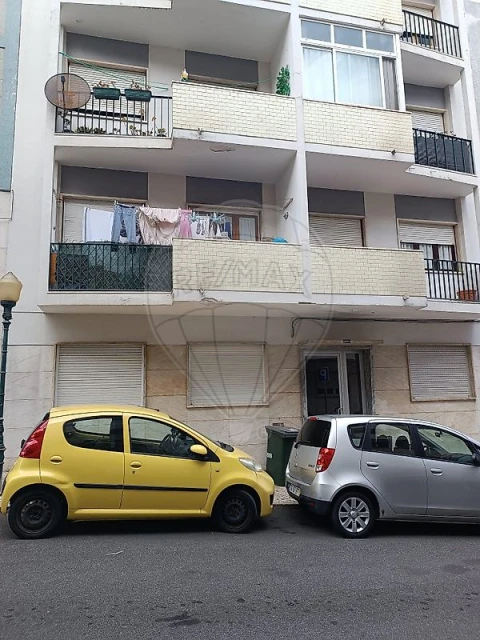 Apartamento T2 para Arrendamento em Ajuda