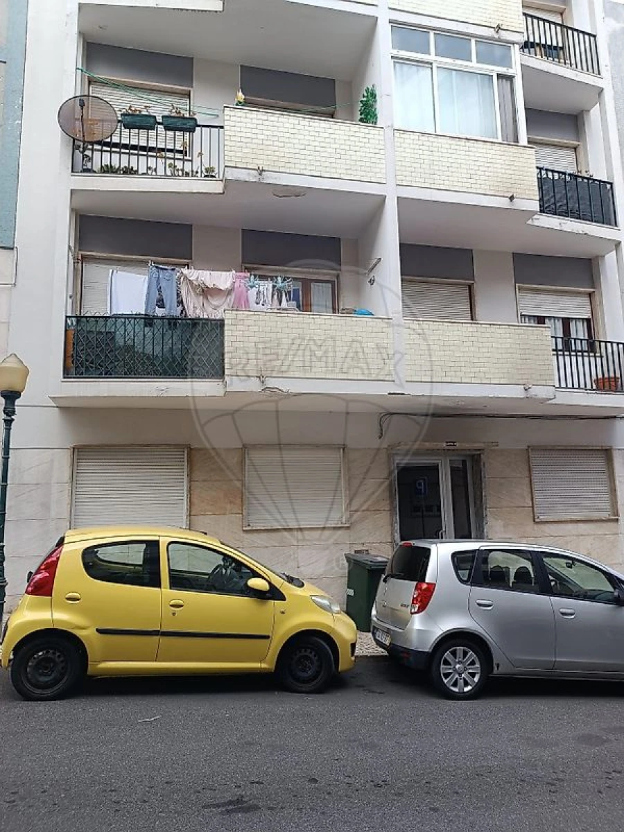 Apartamento T2 para Arrendamento em Ajuda Foto 10