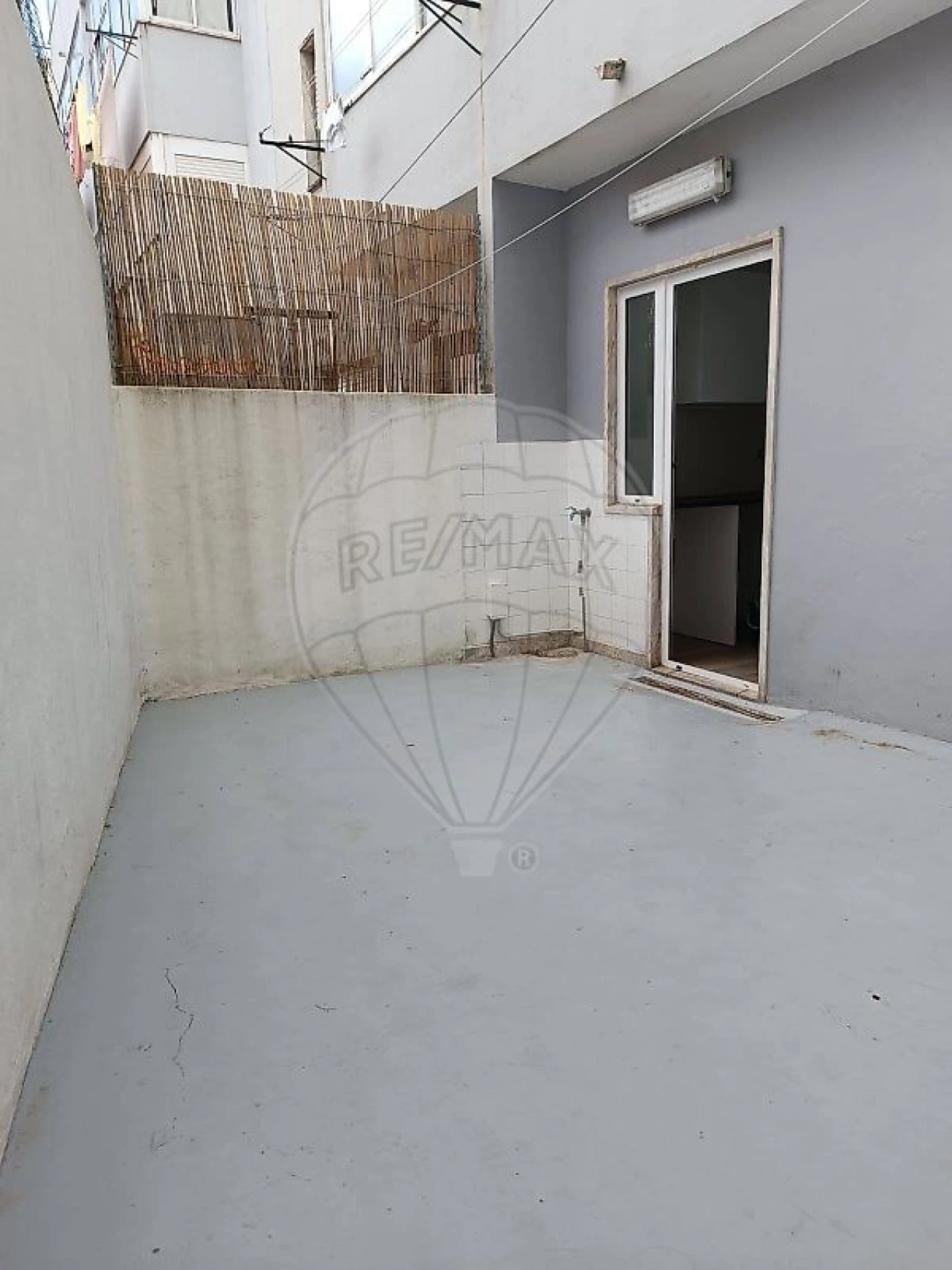 Apartamento T2 para Arrendamento em Ajuda Foto 16