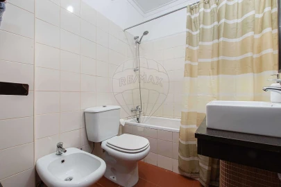 Apartamento T1 para Venda em Agualva e Mira-Sintra