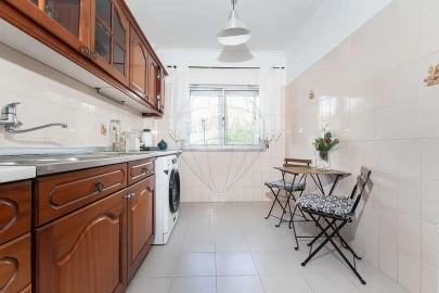 Apartamento T1 para Venda em Agualva e Mira-Sintra