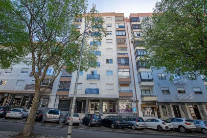 Apartamento T1 para Venda em Agualva e Mira-Sintra