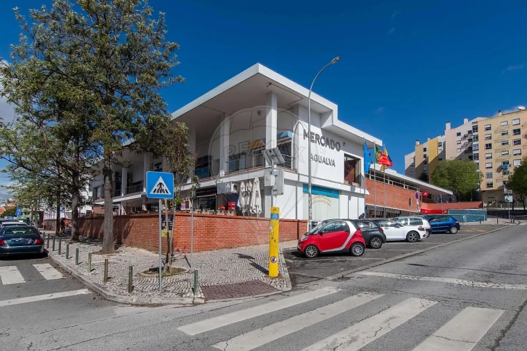 Apartamento T1 para Venda em Agualva e Mira-Sintra Foto 15