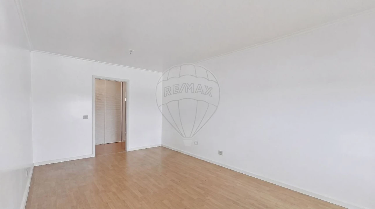 Apartamento T2 para Venda em Caparica e Trafaria Foto 12