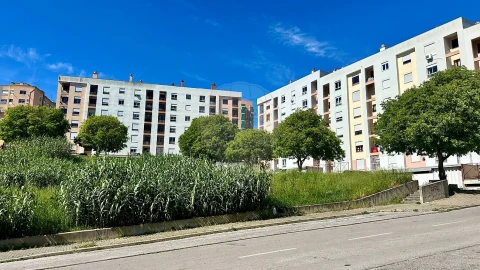 Apartamento T2 para Venda em Caparica e Trafaria