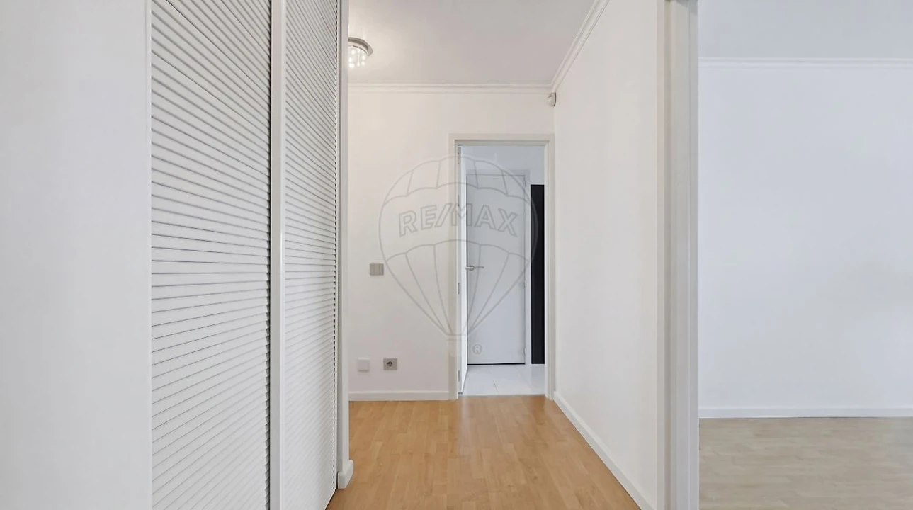 Apartamento T2 para Venda em Caparica e Trafaria Foto 10