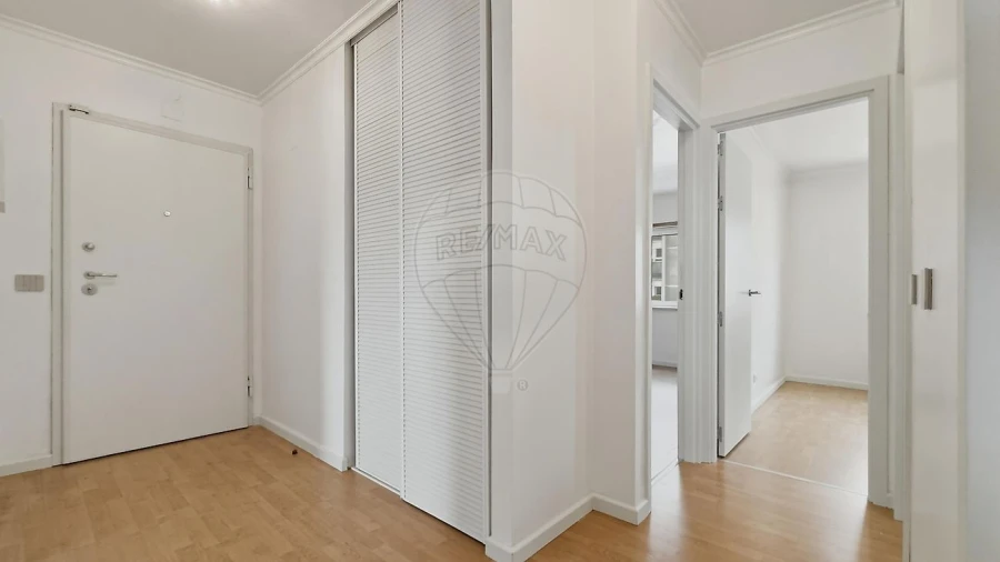 Apartamento T2 para Venda em Caparica e Trafaria Foto 2