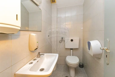 Negócio para Venda em Cidade da Maia