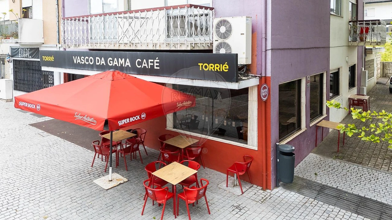 Negócio para Venda em Cidade da Maia Foto 4