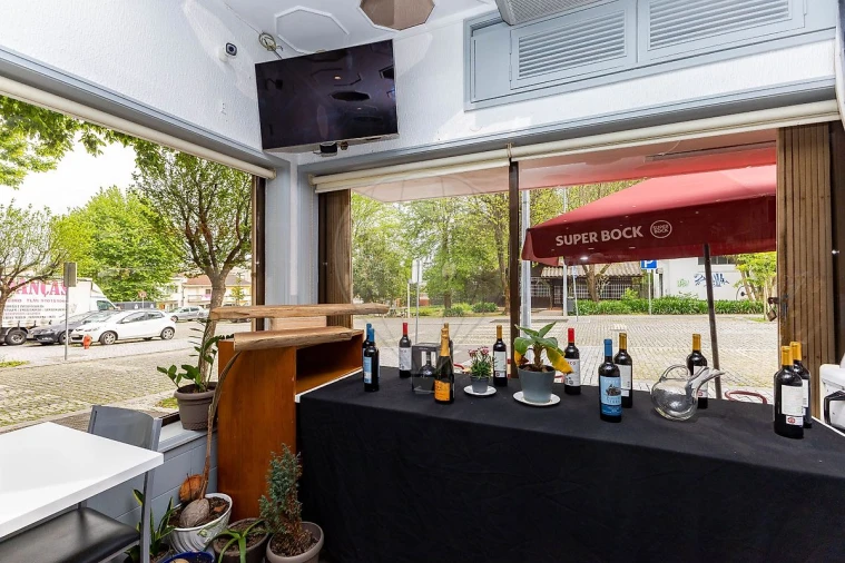 Negócio para Venda em Cidade da Maia Foto 9