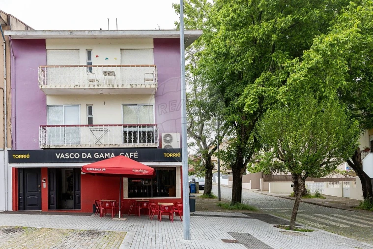 Negócio para Venda em Cidade da Maia Foto 3