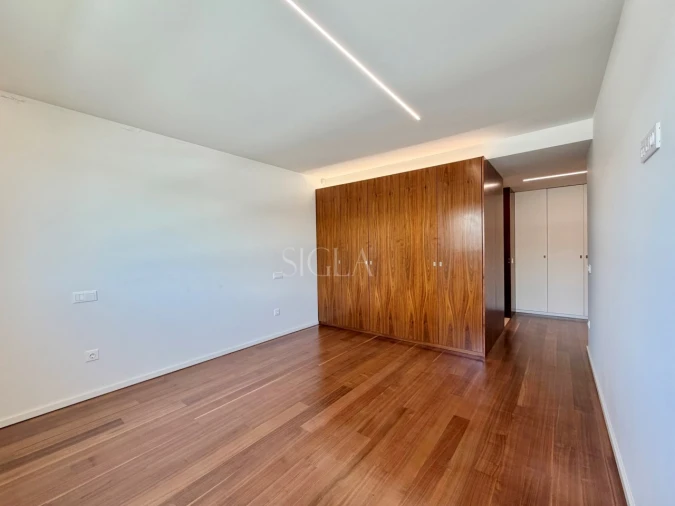 Apartamento T3 para Arrendamento em Canidelo Foto 15