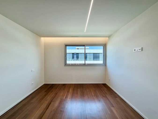 Apartamento T3 para Arrendamento em Canidelo Foto 18