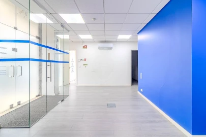 Loja para Arrendamento em Paranhos