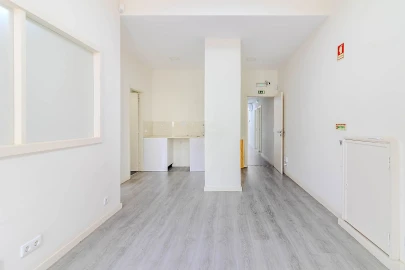 Loja para Arrendamento em Paranhos