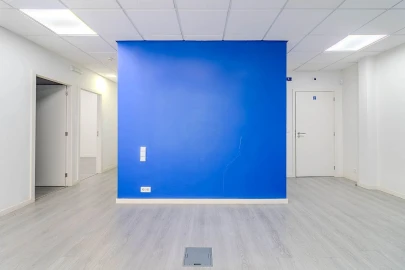 Loja para Arrendamento em Paranhos