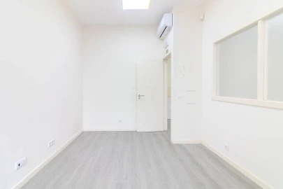 Loja para Arrendamento em Paranhos