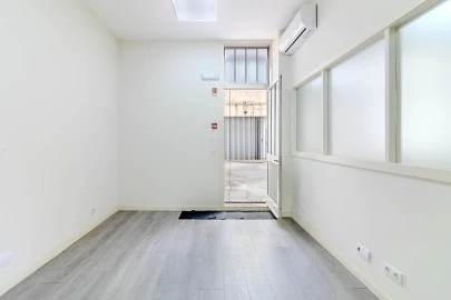 Loja para Arrendamento em Paranhos