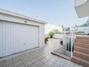 Moradia T4 para Venda em Mafamude e Vilar do Paraíso