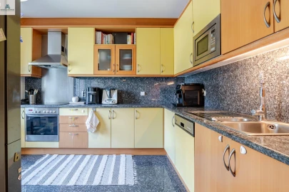 Apartamento T3 para Venda em Lordelo do Ouro e Massarelos