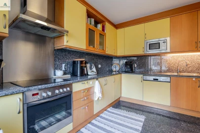Apartamento T3 para Venda em Lordelo do Ouro e Massarelos