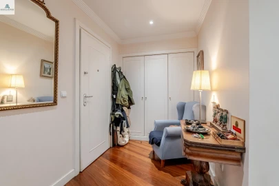 Apartamento T3 para Venda em Lordelo do Ouro e Massarelos
