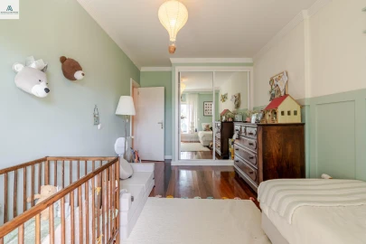 Apartamento T3 para Venda em Lordelo do Ouro e Massarelos