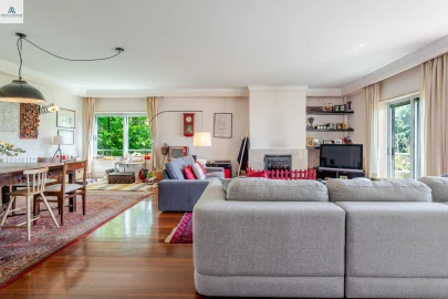 Apartamento T3 para Venda em Lordelo do Ouro e Massarelos