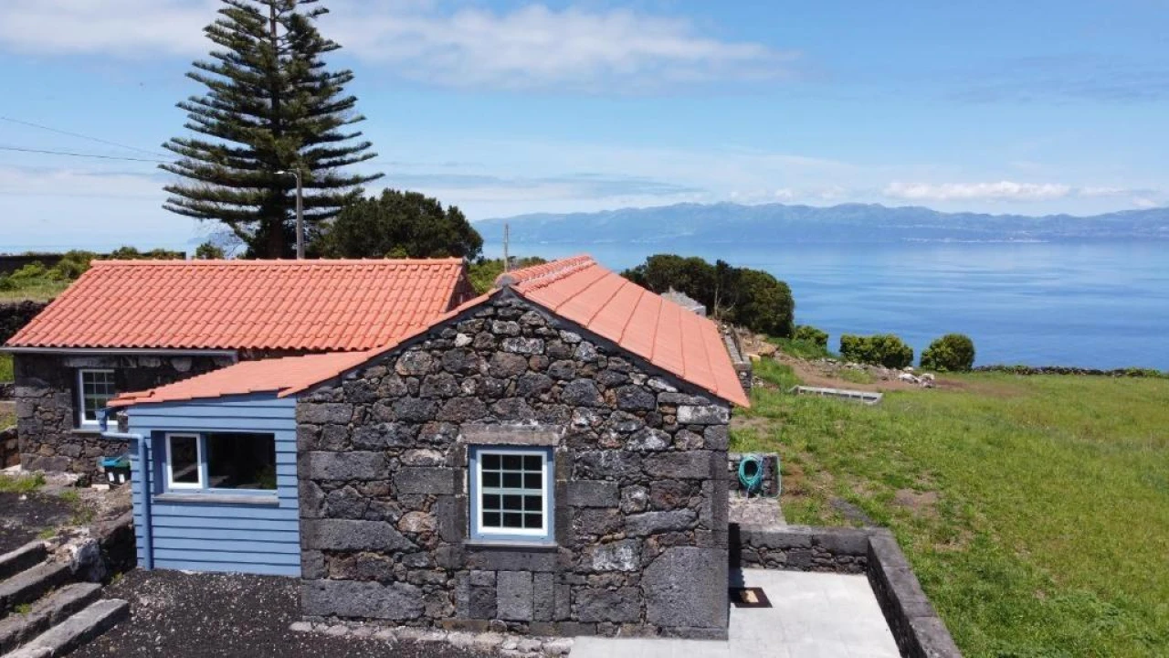 Moradia T3 para Venda em Ribeirinha Foto 3