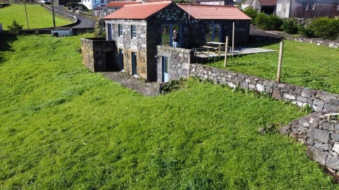 Moradia T3 para Venda em Ribeirinha