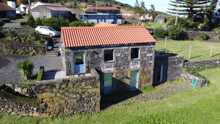 Moradia T3 para Venda em Ribeirinha Foto 26