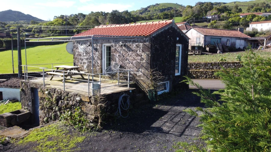 Moradia T3 para Venda em Ribeirinha Foto 5