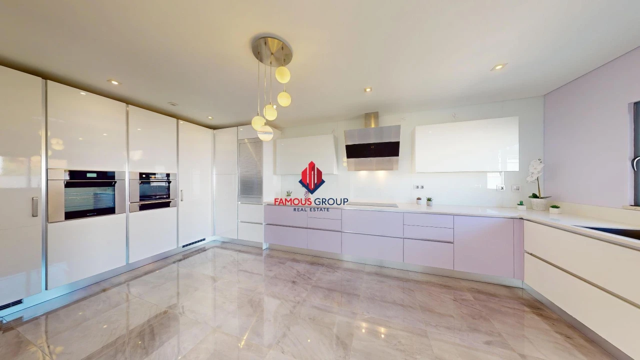 Moradia T4 para Venda em Estômbar e Parchal Foto 15