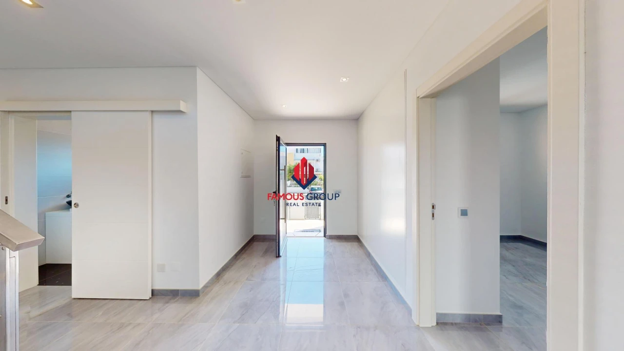 Moradia T4 para Venda em Estômbar e Parchal Foto 22