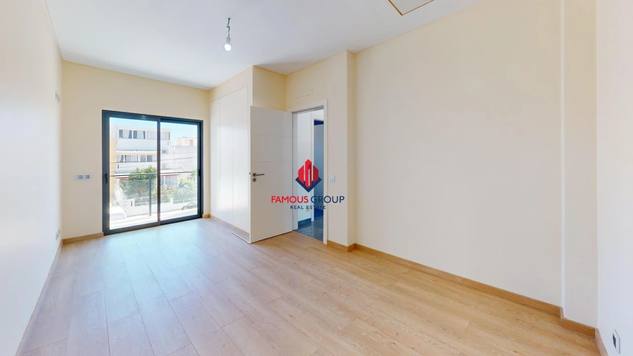 Moradia T4 para Venda em Estômbar e Parchal Foto 33