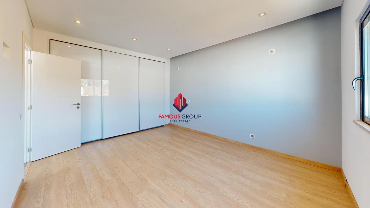 Moradia T4 para Venda em Estômbar e Parchal Foto 45