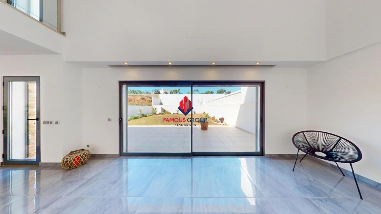 Moradia T4 para Venda em Estômbar e Parchal Foto 8