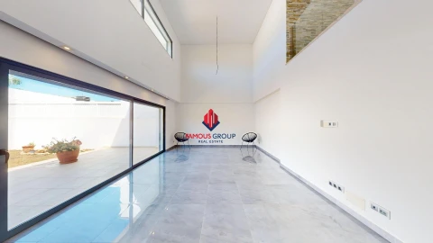 Moradia T4 para Venda em Estômbar e Parchal