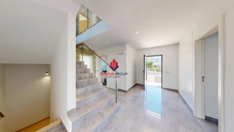 Moradia T4 para Venda em Estômbar e Parchal