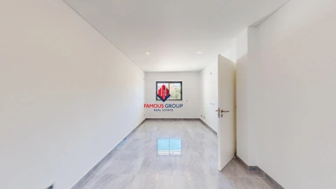 Moradia T4 para Venda em Estômbar e Parchal