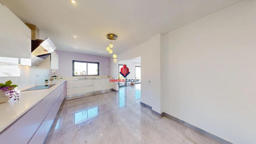 Moradia T4 para Venda em Estômbar e Parchal Foto 20